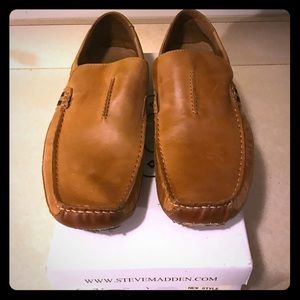 Steve Madden natural leather loafers